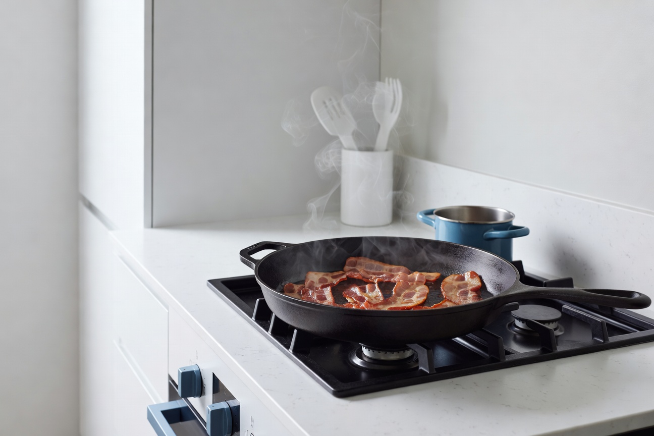 7 vanliga orsaker att luktar matos från grannen och smarta lösningar